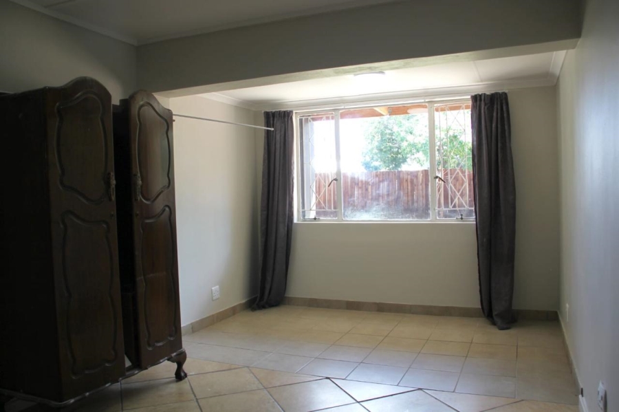8 Bedroom Property for Sale in Brandwag Free State